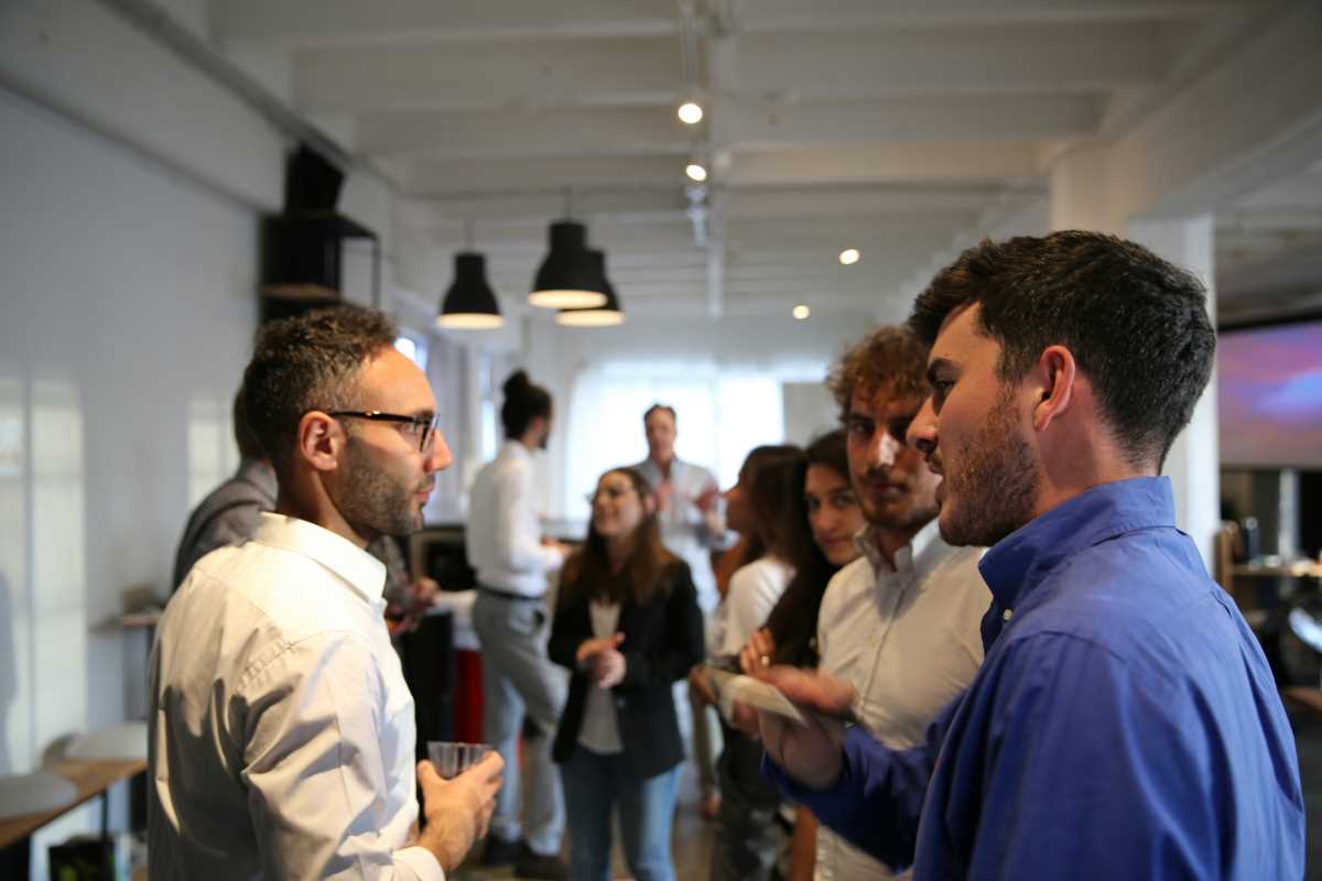 Networking Like a Pro: Top Tips for Making Lasting Impressions